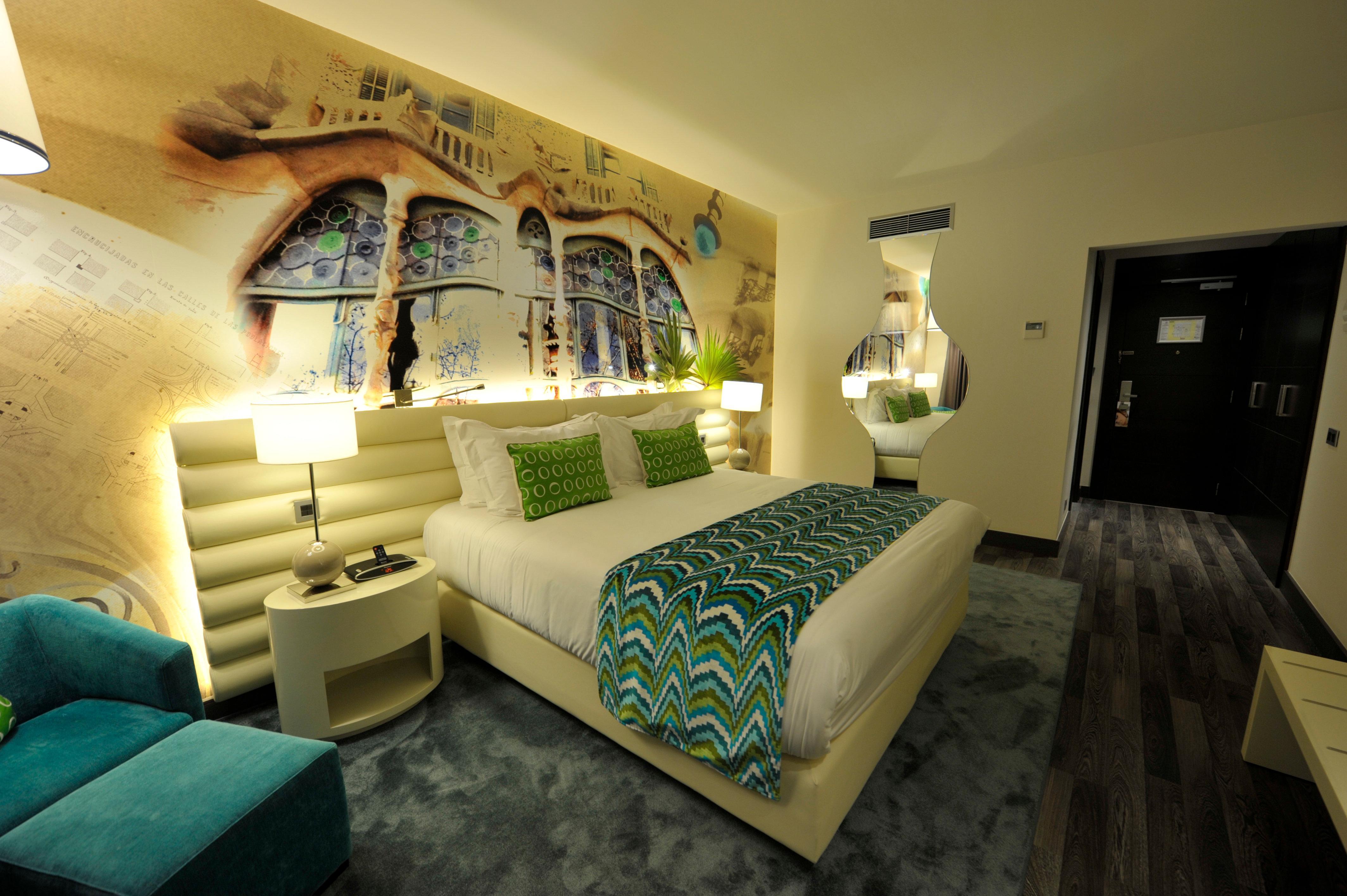 Hotel Indigo Barcelona - Plaza Catalunya, an IHG Hotel Bagian luar foto