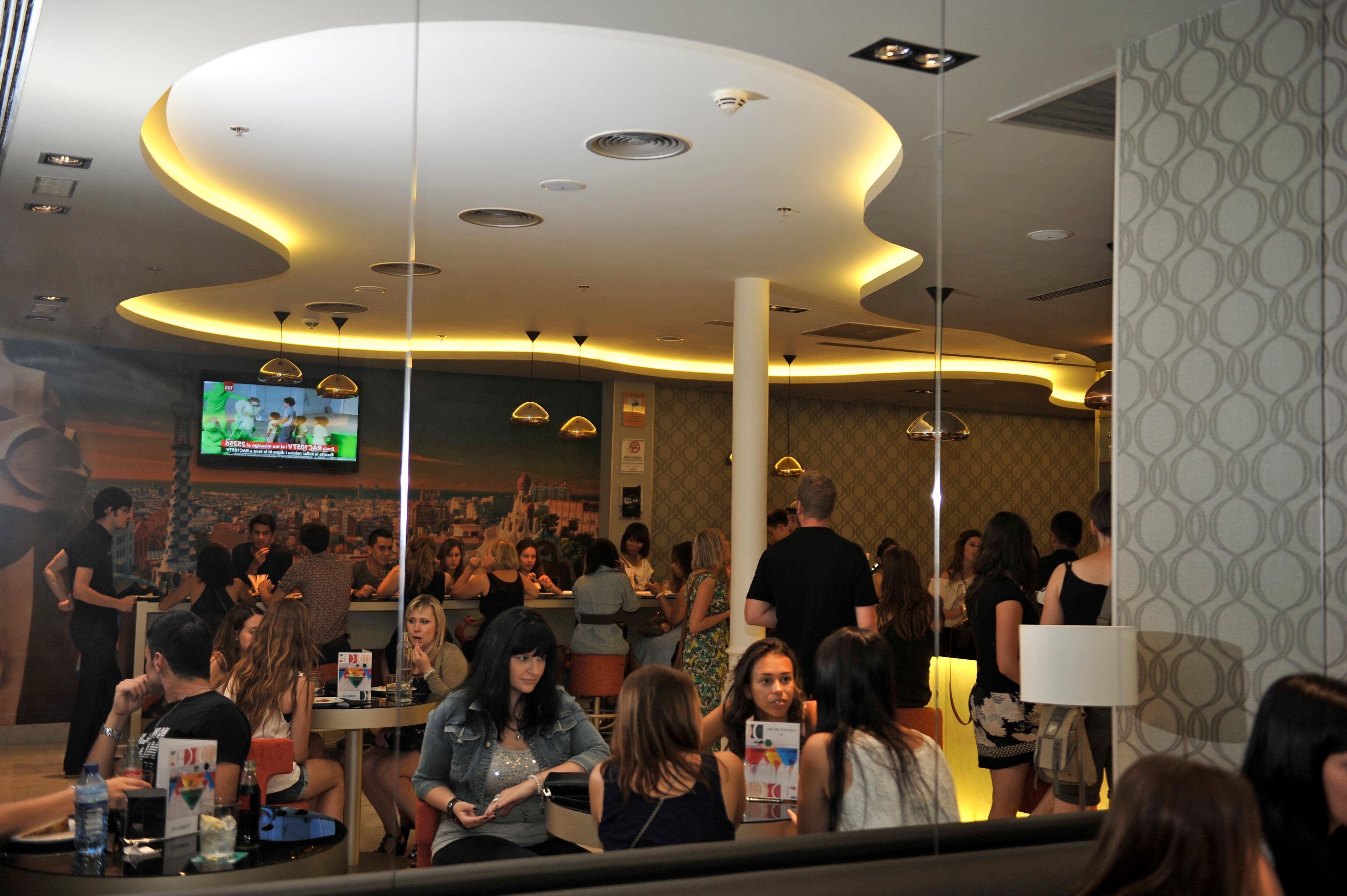 Hotel Indigo Barcelona - Plaza Catalunya, an IHG Hotel Bagian luar foto