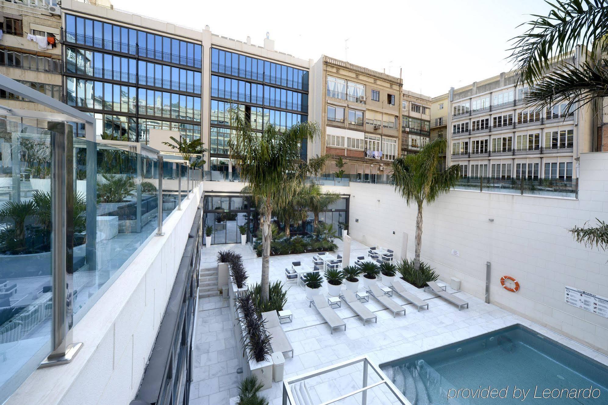Hotel Indigo Barcelona - Plaza Catalunya, an IHG Hotel Bagian luar foto